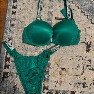 New VS 36B Bra and Large underwear Rinestone Set